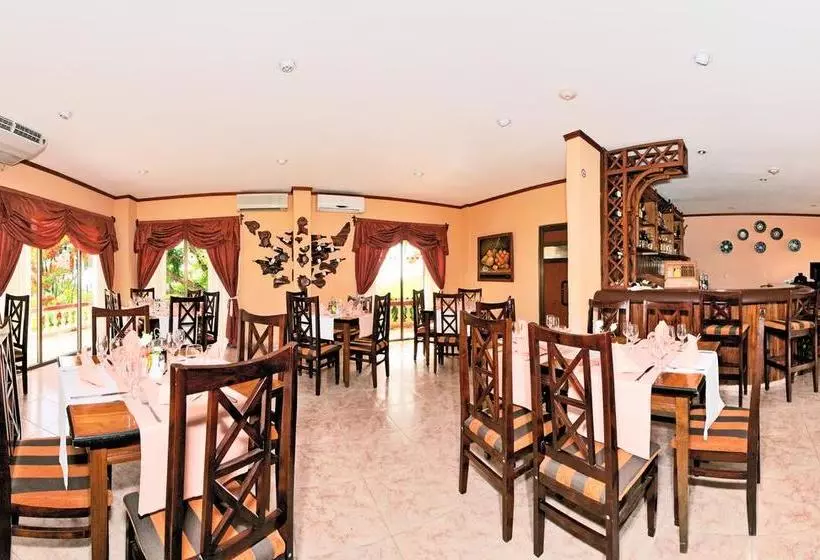 ホテル Cubanacan Las Cuevas