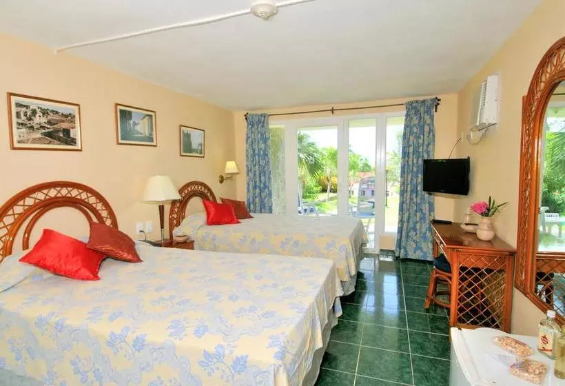 ホテル Cubanacan Las Cuevas