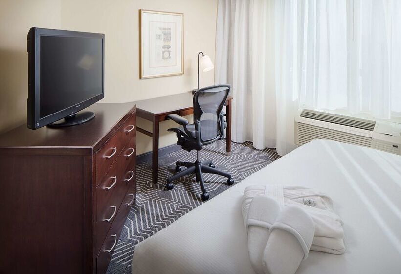 בית מלון כפרי Doubletree By Hilton Los Angeles   Commerce