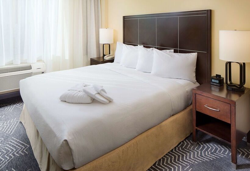 בית מלון כפרי Doubletree By Hilton Los Angeles   Commerce