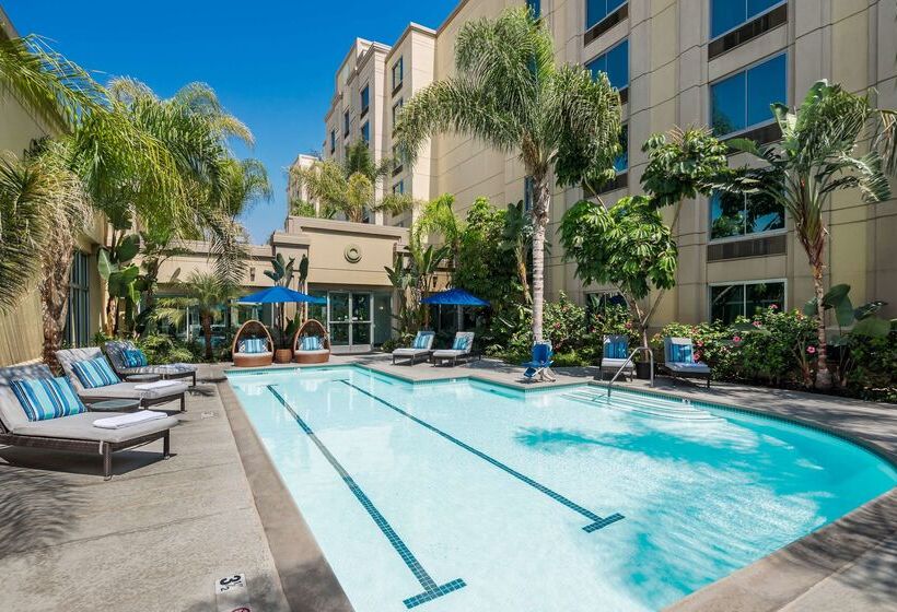 בית מלון כפרי Doubletree By Hilton Los Angeles   Commerce