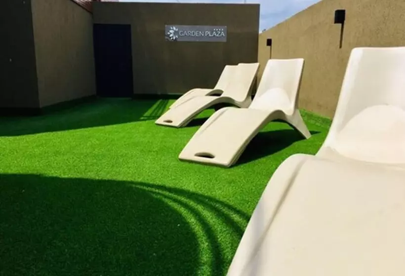 Отель Garden Plaza