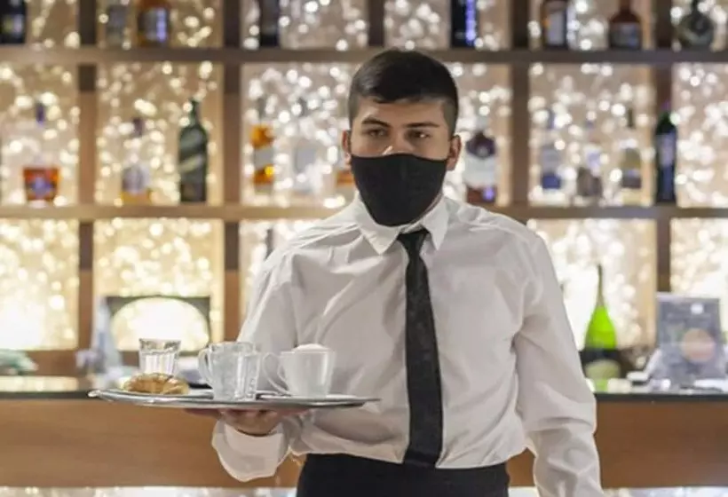 Отель Garden Plaza