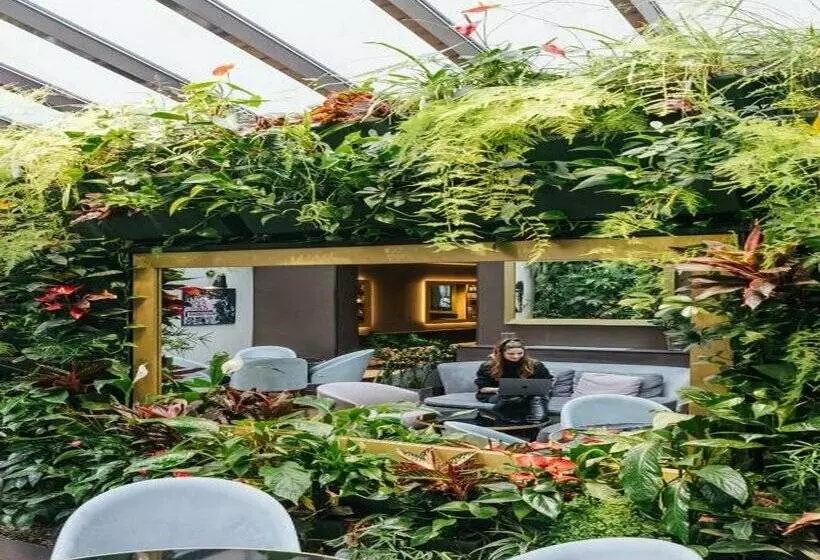 ホテル Le Parisis Paris Tour Eiffel