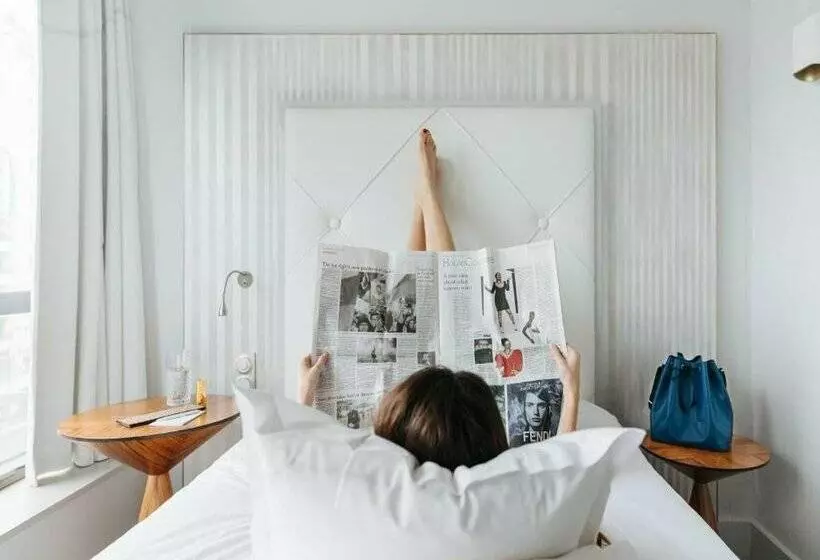 ホテル Le Parisis Paris Tour Eiffel