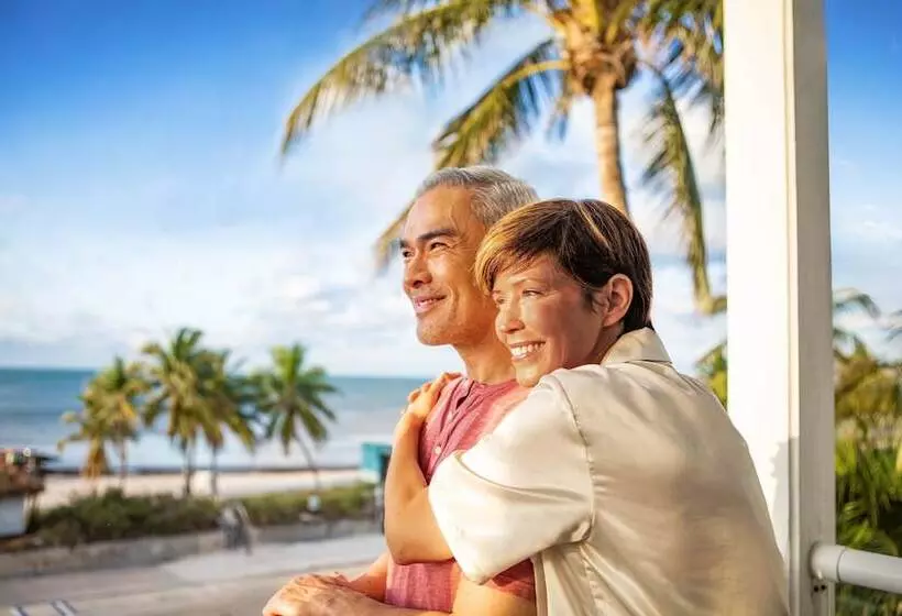 هتل Margaritaville Beach House Key West