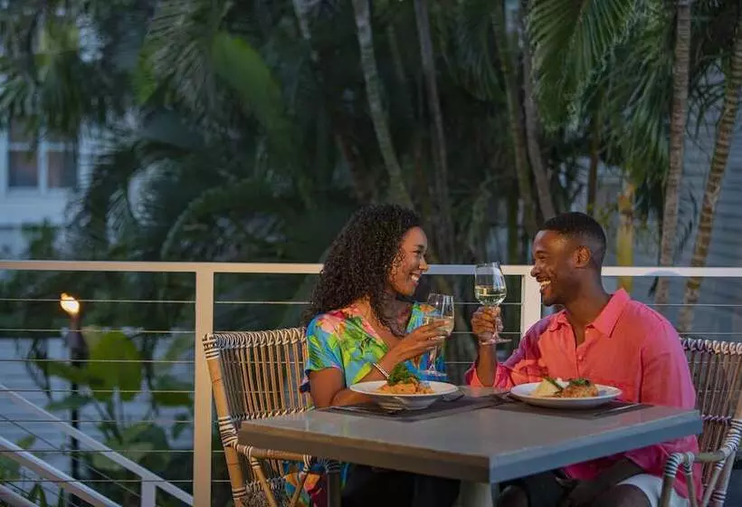 هتل Margaritaville Beach House Key West