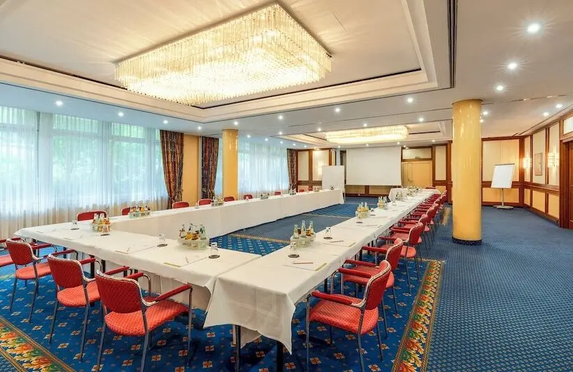 ホテル PLAZA Premium Schwerin