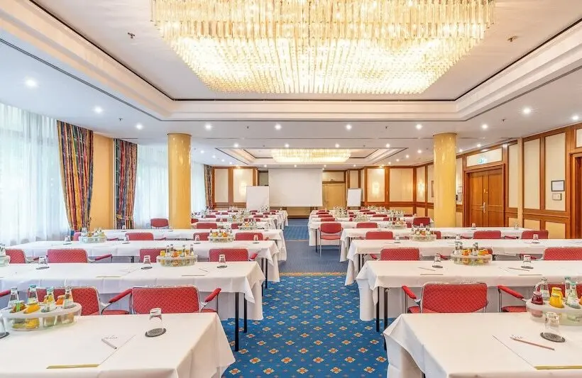 ホテル PLAZA Premium Schwerin