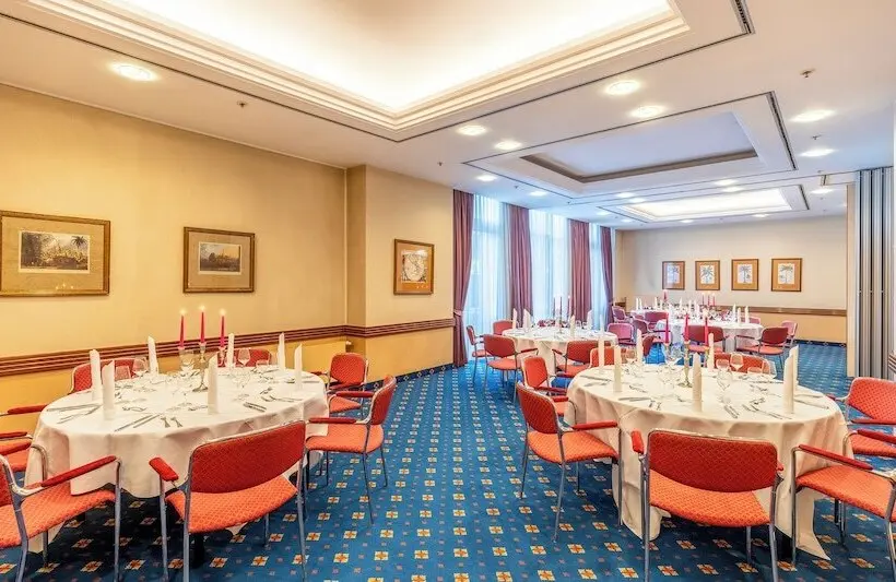 ホテル PLAZA Premium Schwerin