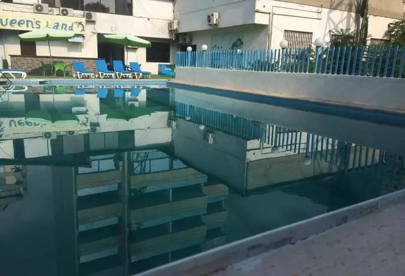 هتل Queens Land
