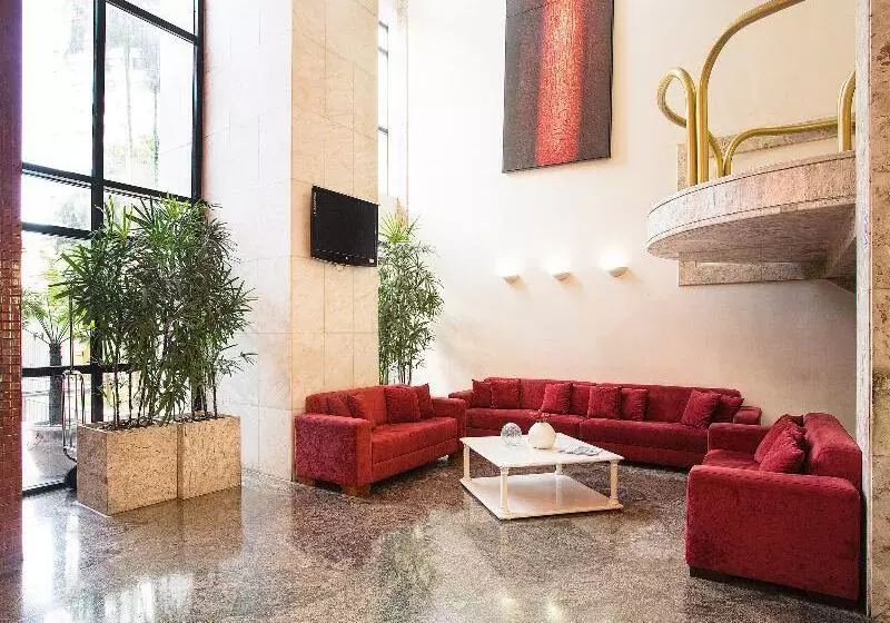 ホテル Sol Victoria Marina