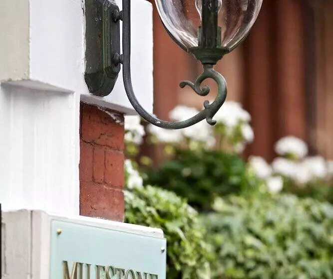 Milestone Hotel Kensington