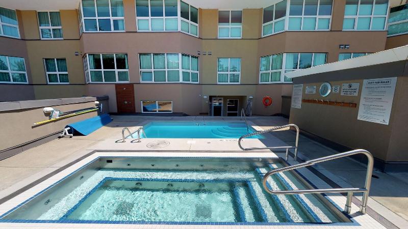 استراحتگاه Le Chamois By Whistler Premier