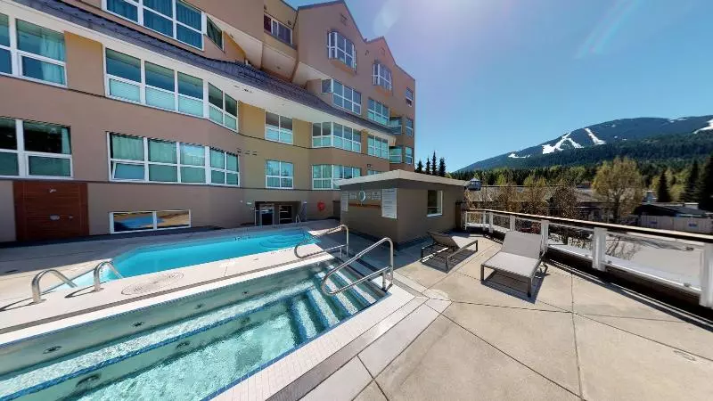 リゾートホテル Le Chamois By Whistler Premier