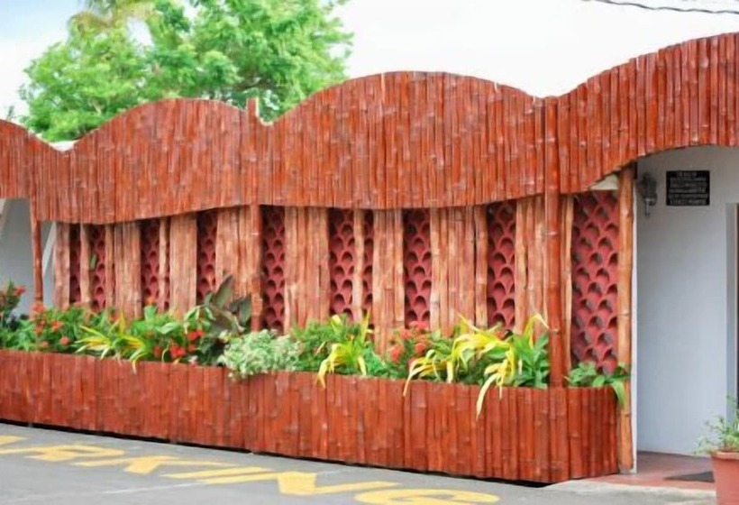 Golden Thistle Hotel