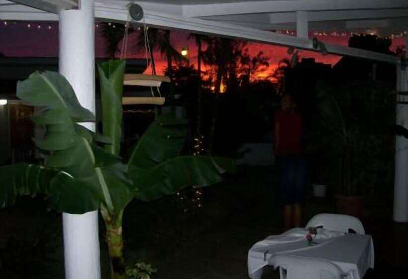 Golden Thistle Hotel