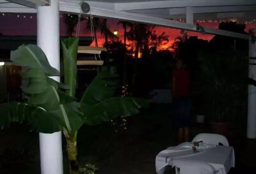 Golden Thistle Hotel