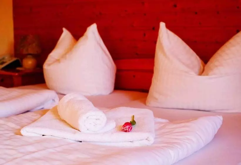 هتل Garni Am Fliederberg