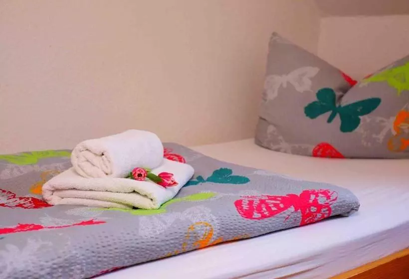 هتل Garni Am Fliederberg