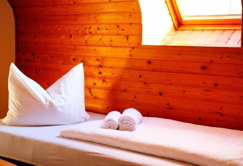 Hotelli Garni Am Fliederberg