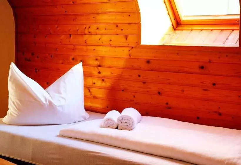 هتل Garni Am Fliederberg