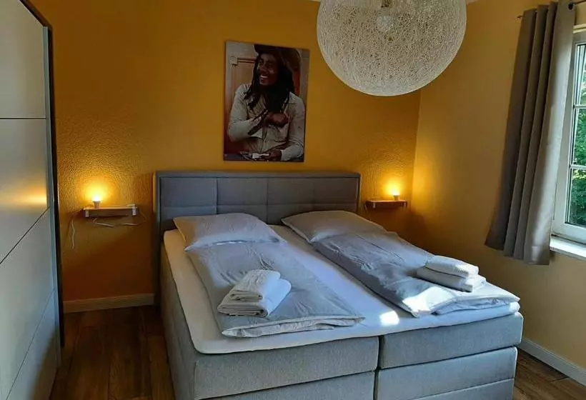 هتل Garni Am Fliederberg