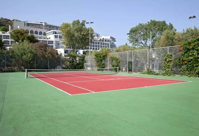 Hotel Dolce By Wyndham Athens Attica Riviera