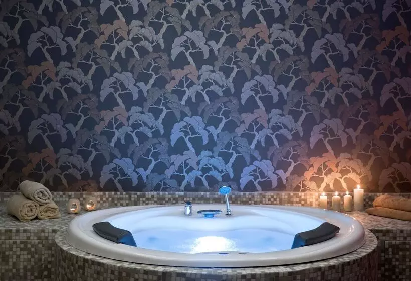 Hotel Dolce By Wyndham Athens Attica Riviera