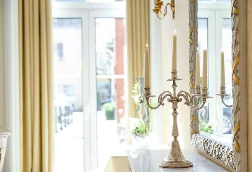 酒店 Erbprinz & Restaurant  Prinzenstube