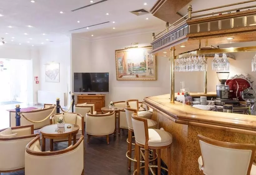 酒店 Erbprinz & Restaurant  Prinzenstube