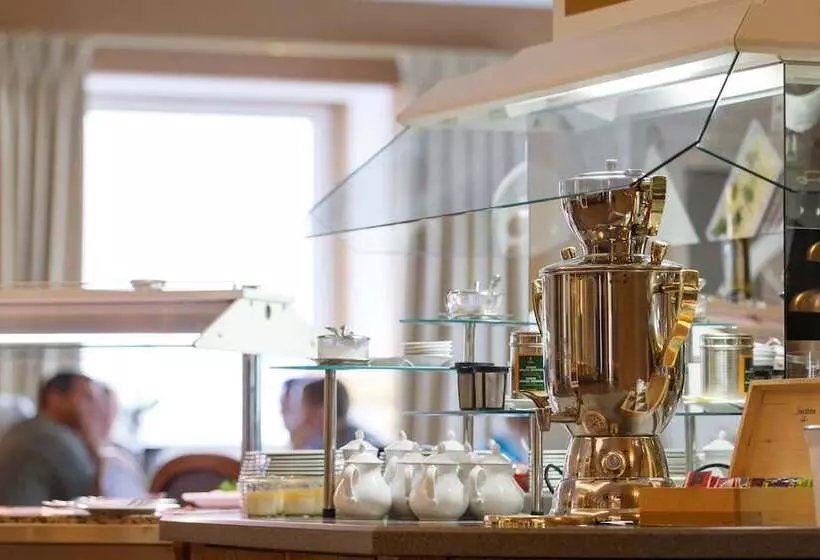 酒店 Erbprinz & Restaurant  Prinzenstube