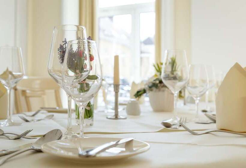 酒店 Erbprinz & Restaurant  Prinzenstube