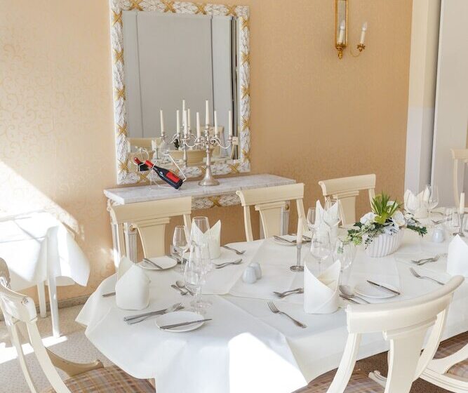 酒店 Erbprinz & Restaurant  Prinzenstube