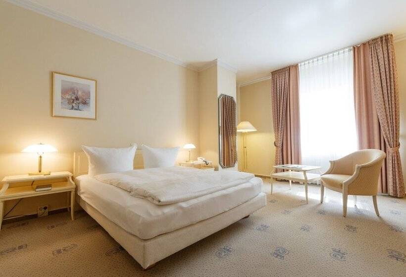 酒店 Erbprinz & Restaurant  Prinzenstube