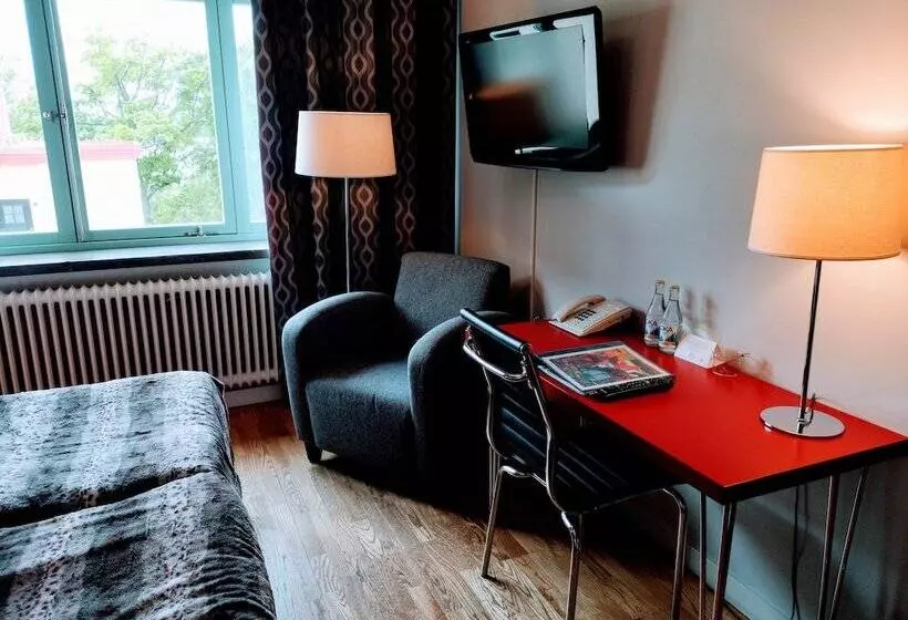 בית מלון כפרי L Kristina