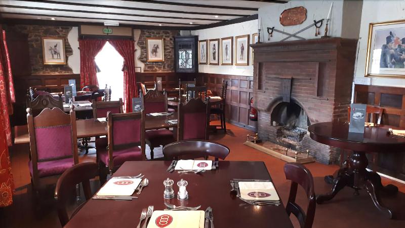 בית מלון כפרי The Hoops Inn & Country