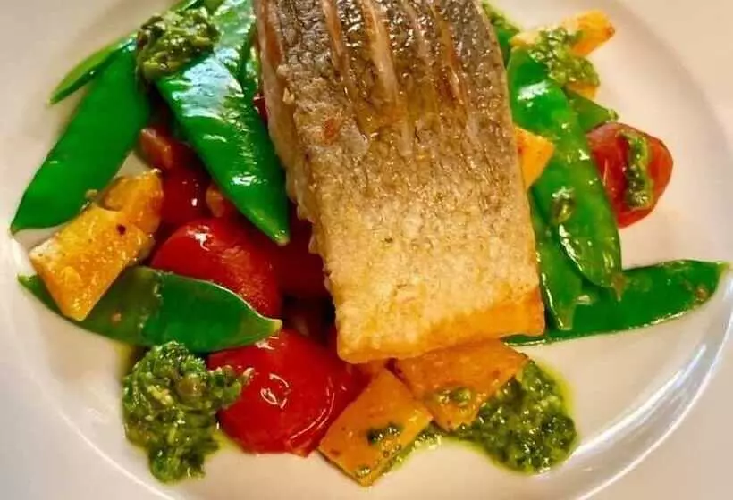 Отель The Hoops Inn & Country