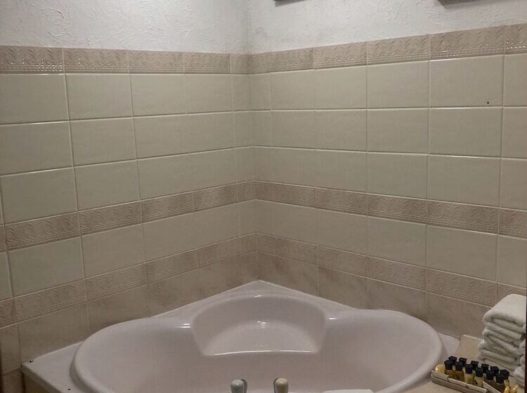 בית מלון כפרי The Hoops Inn & Country