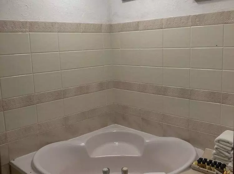 Отель The Hoops Inn & Country