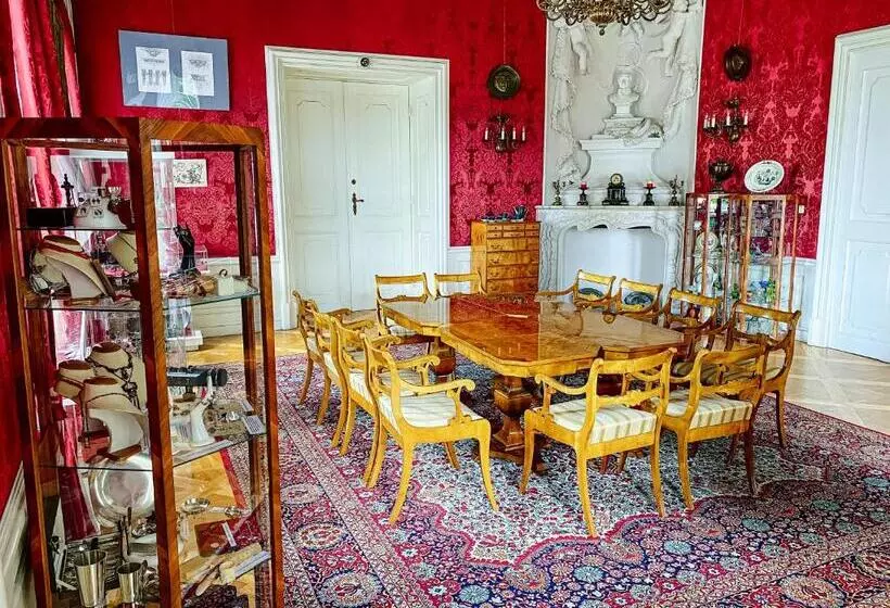 فندق Zamek Królewski W Rydzynie