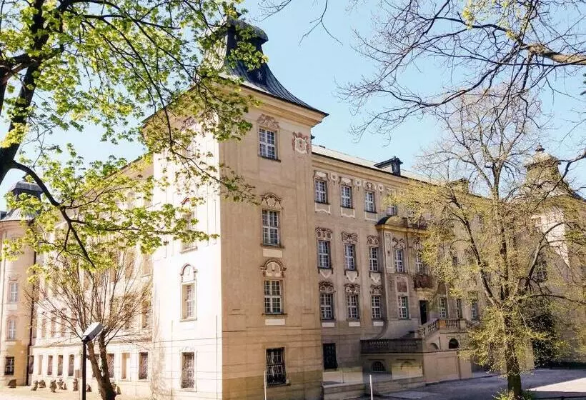 فندق Zamek Królewski W Rydzynie