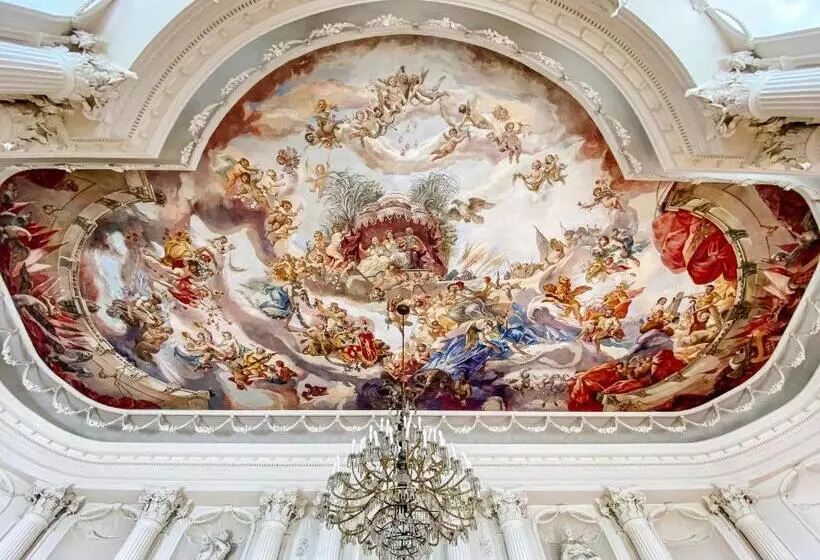 فندق Zamek Królewski W Rydzynie