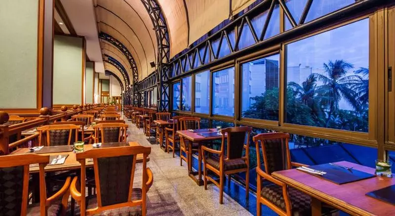 酒店 Cholchan Pattaya Beach Resort   Sha Extra Plus