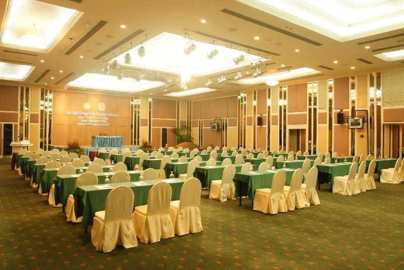 Hotel Cholchan Pattaya Beach Resort Sha Extra Plus