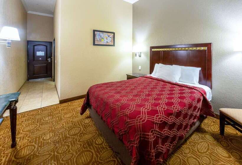 فندق Econo Lodge Inn & Suites Fallbrook Downtown