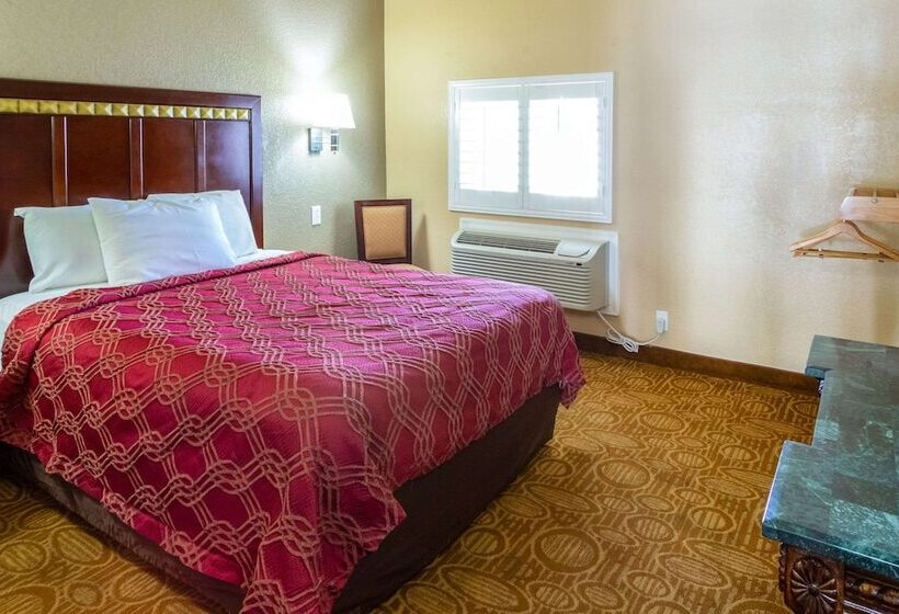فندق Econo Lodge Inn & Suites Fallbrook Downtown