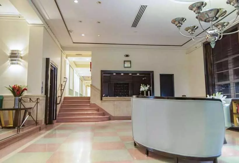 Greenview Hotel By Lowkl