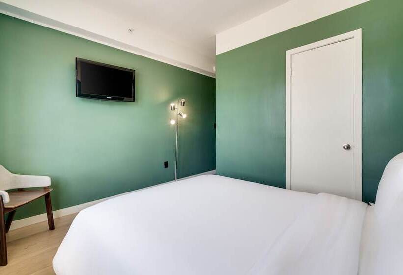 Greenview Hotel By Lowkl