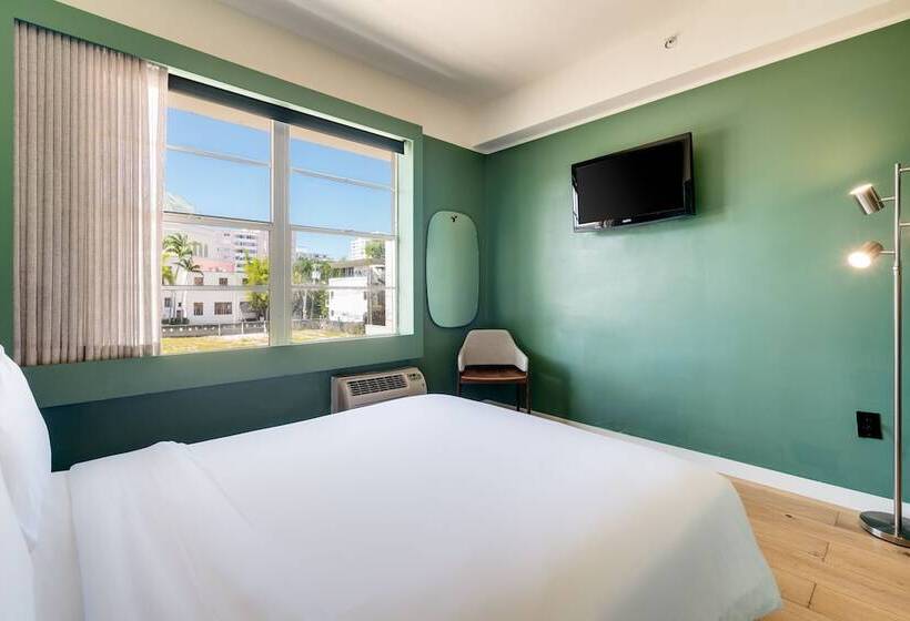 Greenview Hotel By Lowkl